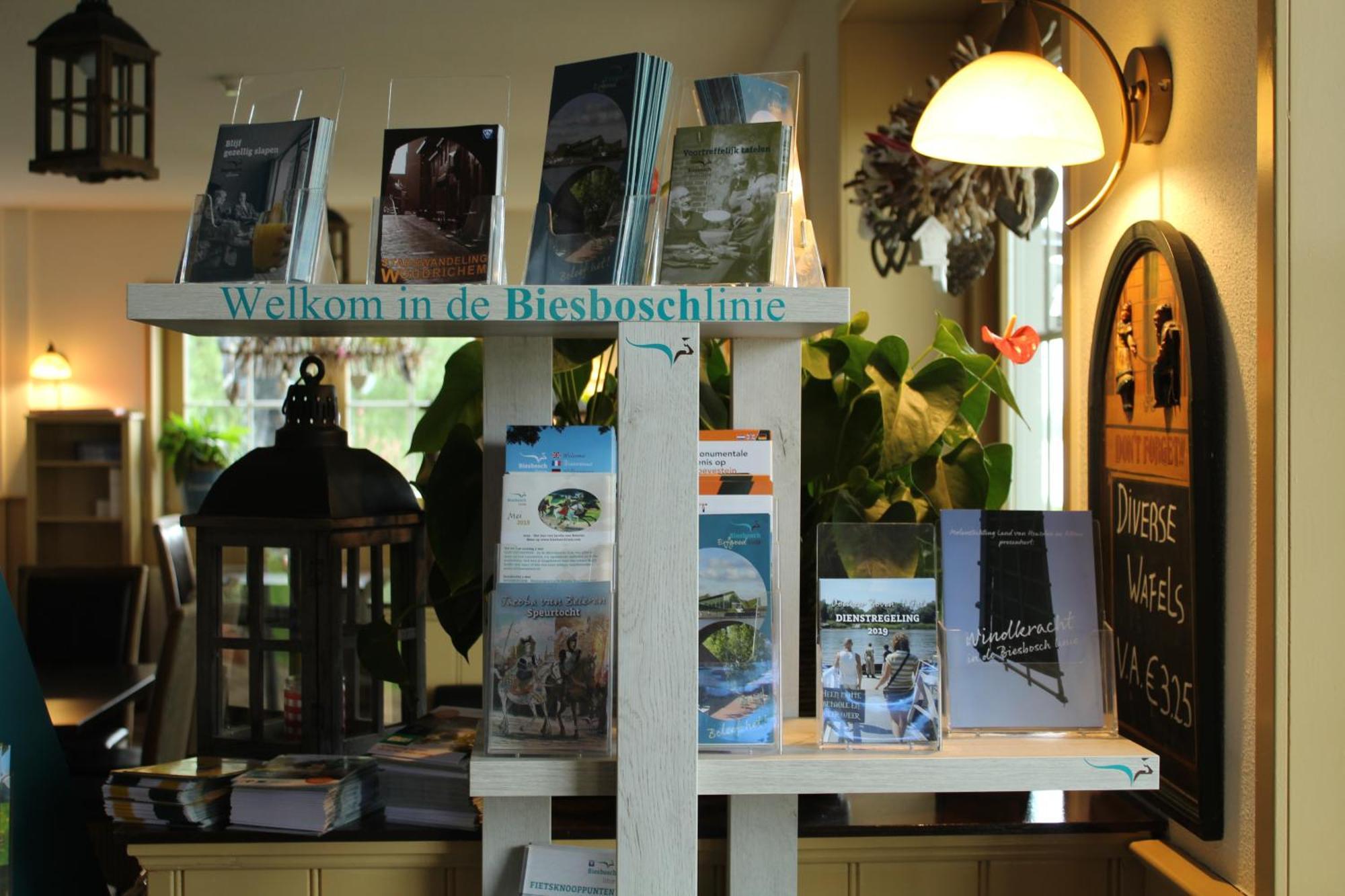 De Brabantse Biesbosch Hotel Werkendam ภายนอก รูปภาพ