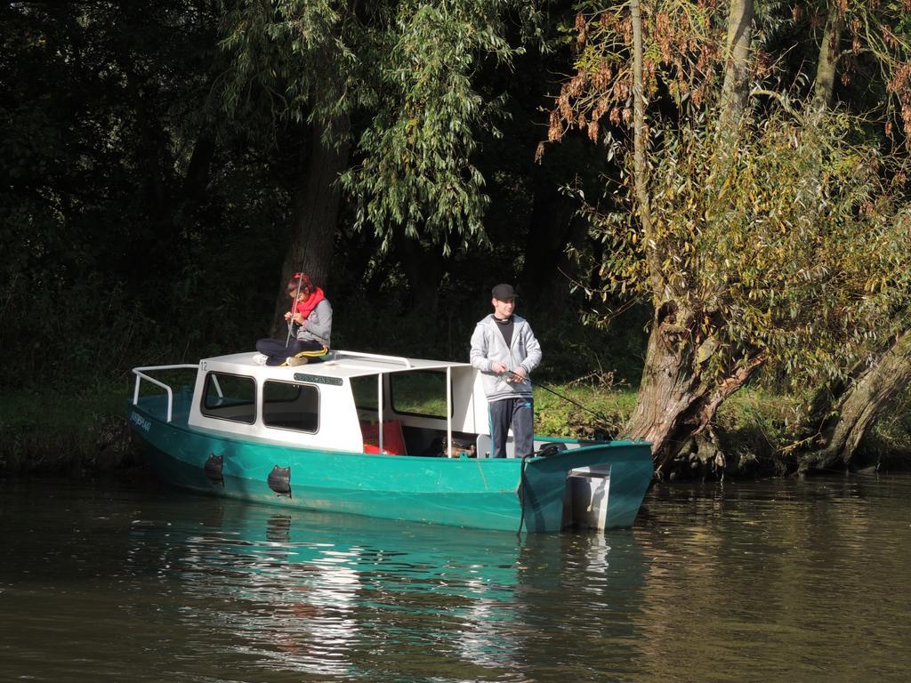 De Brabantse Biesbosch Hotel Werkendam ภายนอก รูปภาพ