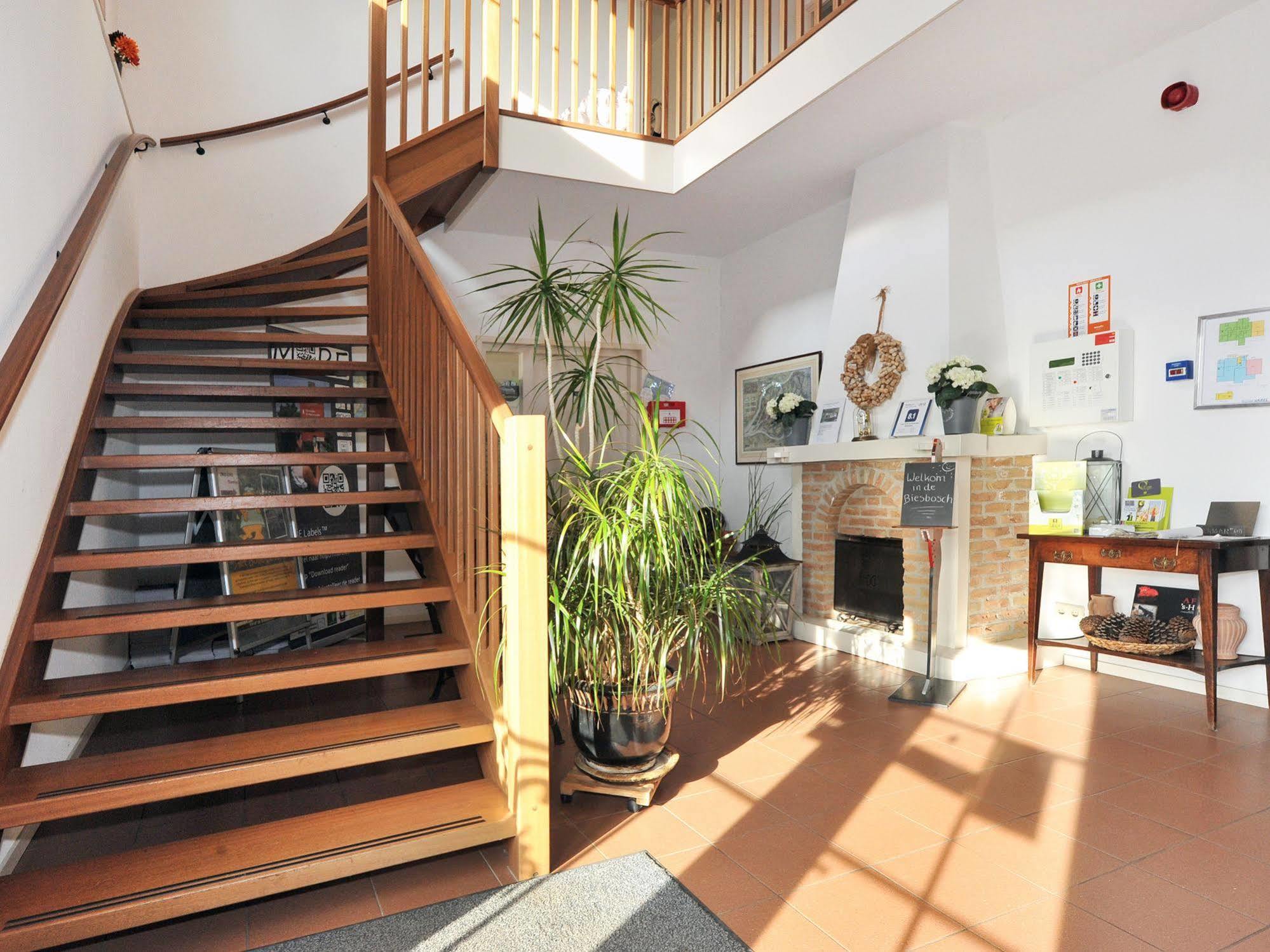 De Brabantse Biesbosch Hotel Werkendam ภายนอก รูปภาพ