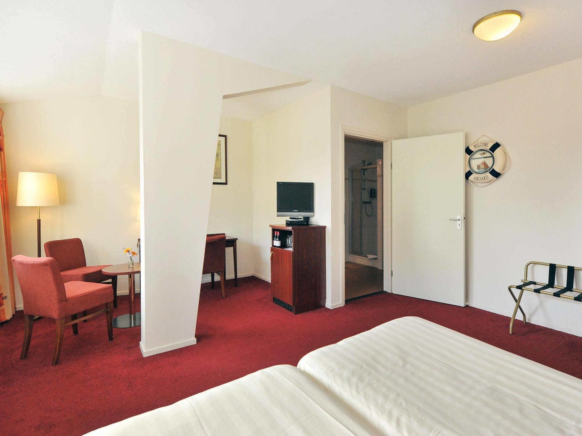 De Brabantse Biesbosch Hotel Werkendam ภายนอก รูปภาพ