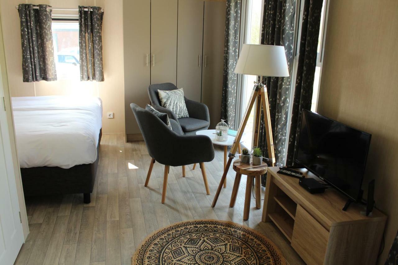 De Brabantse Biesbosch Hotel Werkendam ภายนอก รูปภาพ
